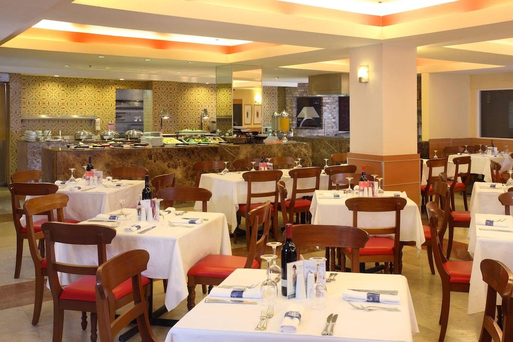 Marriott Tijuana Hotel Bagian luar foto