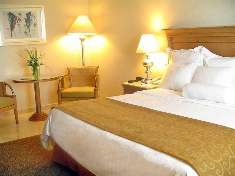 Marriott Tijuana Hotel Bagian luar foto