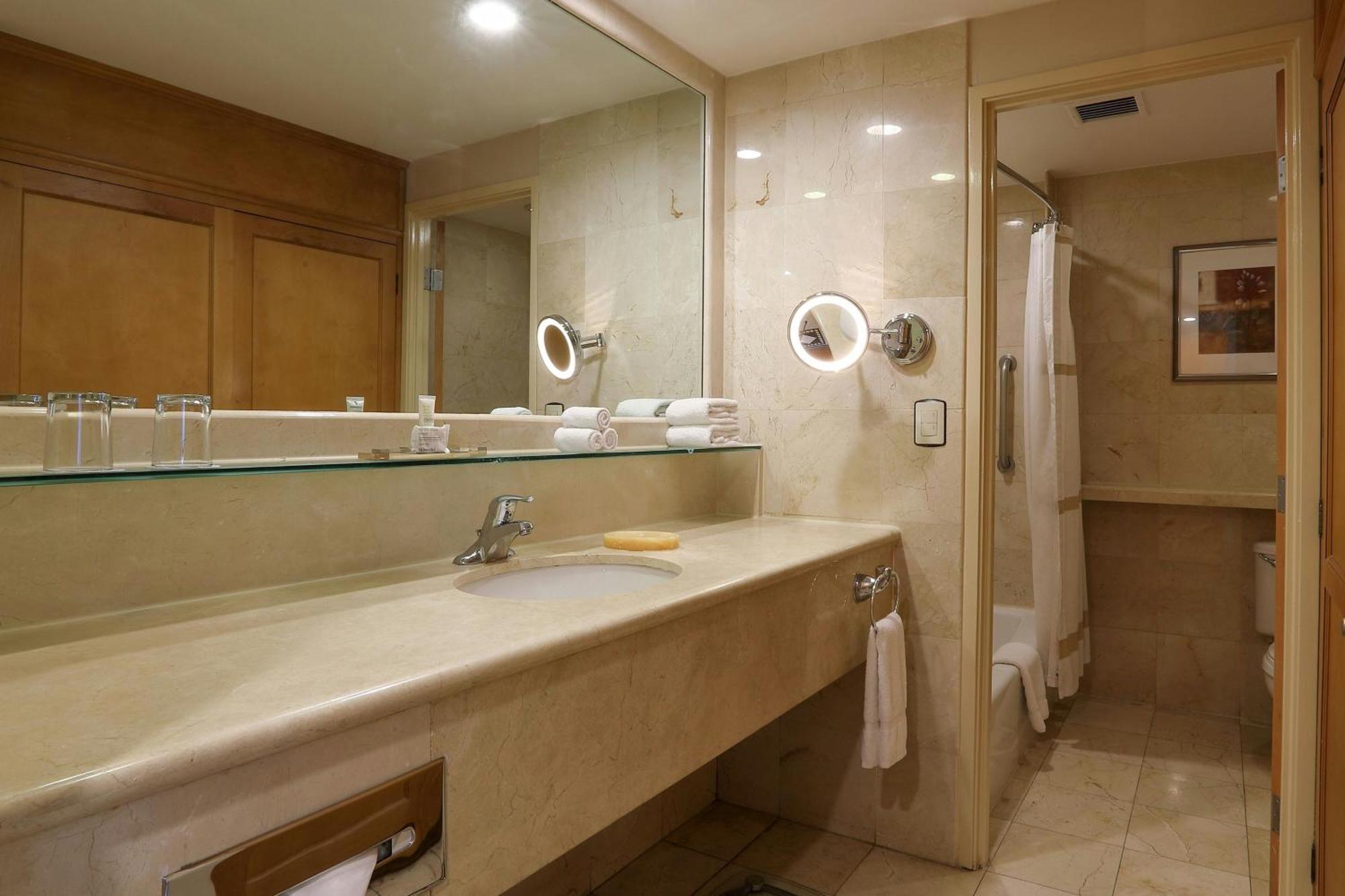 Marriott Tijuana Hotel Bagian luar foto