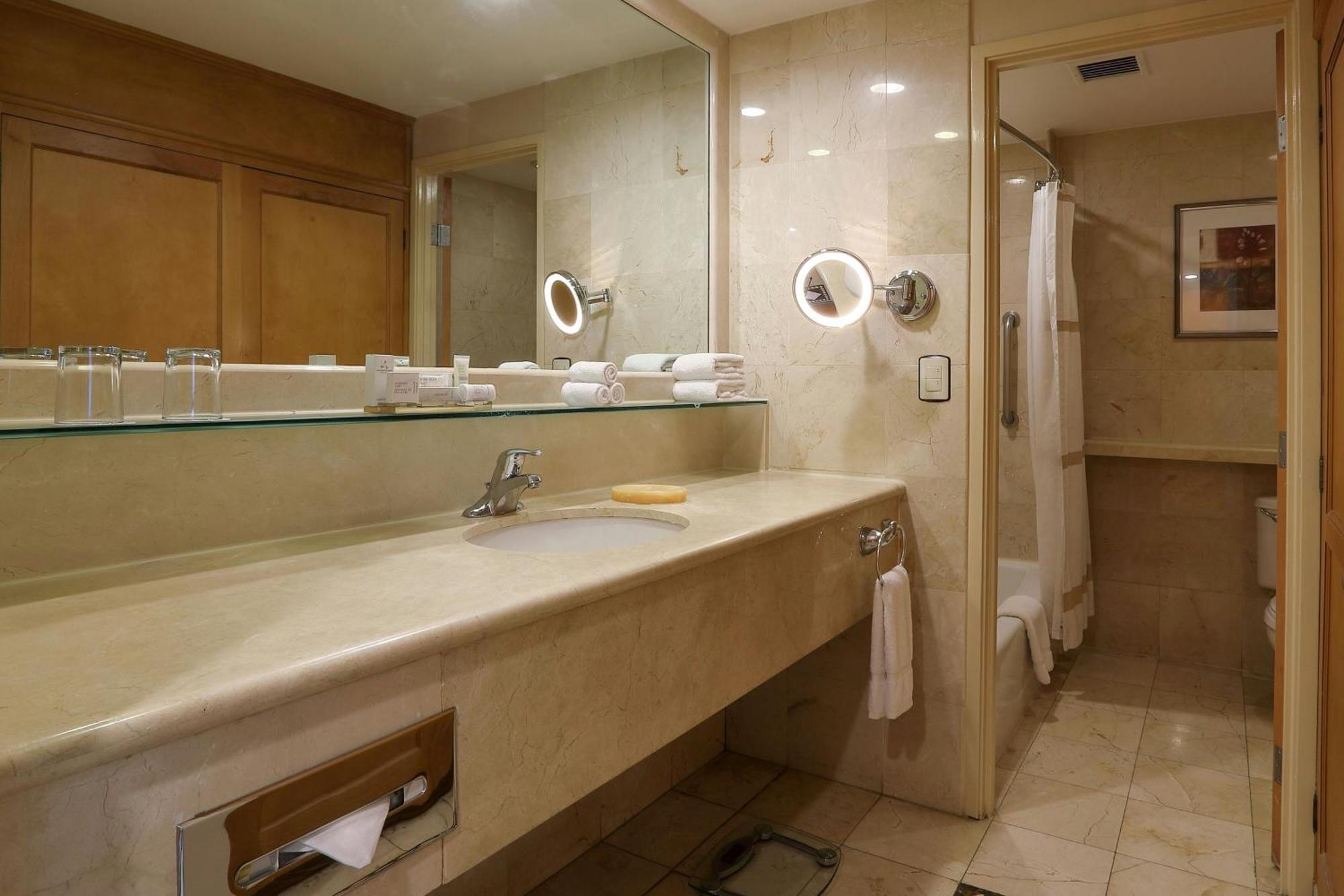 Marriott Tijuana Hotel Bagian luar foto